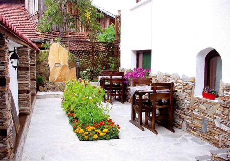 Guest House Voyno Dobrinishte Exterior photo